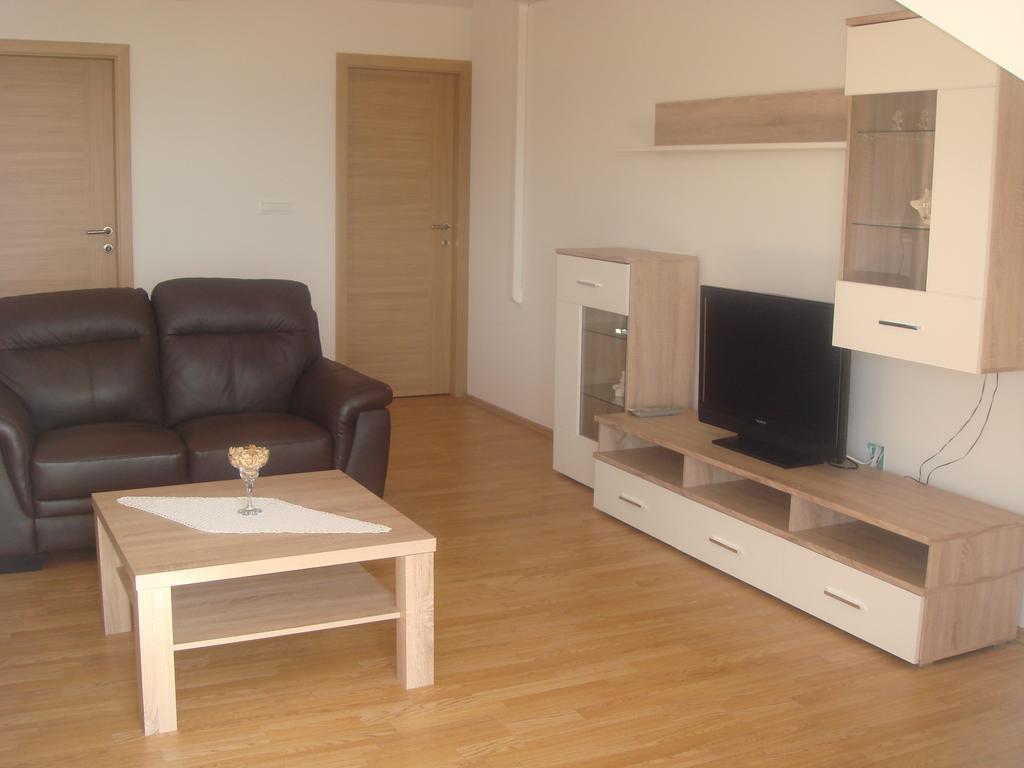Apartments Jelicic Селце Екстер'єр фото